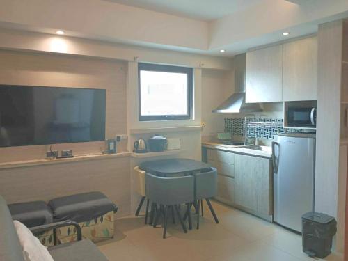 Bel's 2 Bedroom Condo in Santorini Hotel Sta. Lucia Mall Cainta Rizal near Hen Lin (Robinsons Metro East)