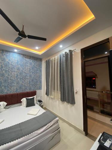 Deluxe Room with Balcony