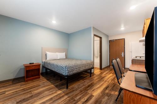 WoodSpring Suites Macon North