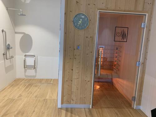 Shower, Domitys Villa Kera in Limoges