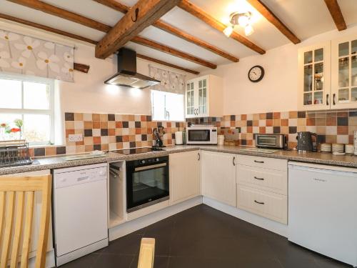 Toad Cottage - image 11