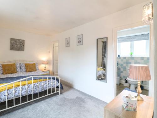 Toad Cottage - image 6