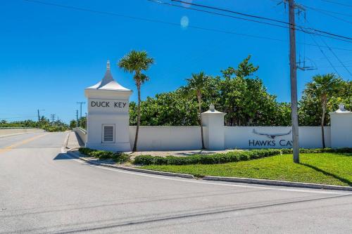 Waterfront Pools and Cabana by Duck Keys Marathon