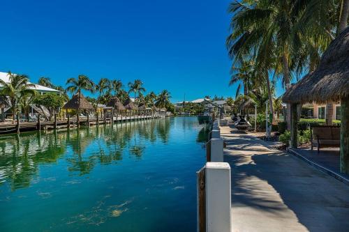 Waterfront Pools and Cabana by Duck Keys Marathon