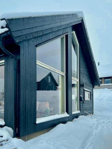 Cozy cabin on Sjusjølia by the trail network sauna