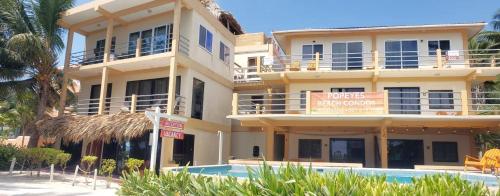 Beach Club Budget Rooms at Popeyes Caye Caulker in Кей Колкер