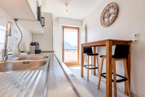 DUCS DE SAVOIE - Comfortable flat a stone's throw from the old town in 克朗熱夫列