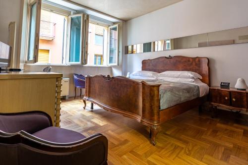 One-Bedroom Apartment image 10