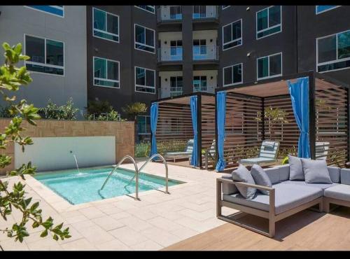 Huge 2bd Apt Near Disneyland & Anaheim Conv Centr