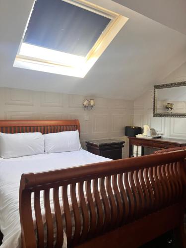 Beech Mount Hotel - image 8