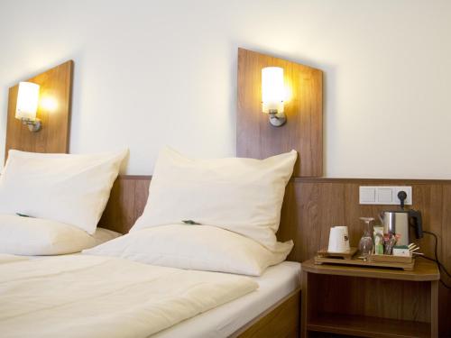 Hotel Gutshof Herborn 5.3km von Greifenstein entfernt