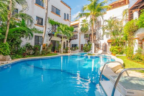 Hacienda San Jose Condos, Pool & Steps Mamitas Beach