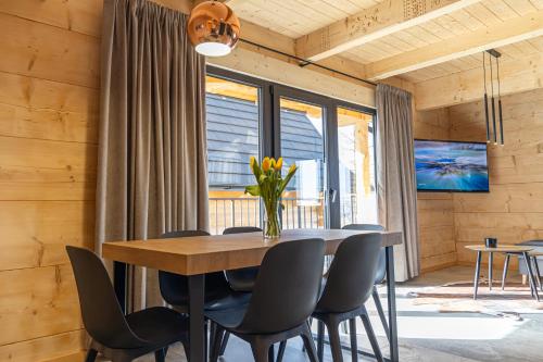 ห้องส่วนกลางสำหรับนั่งเล่น/ดูทีวี, Domki na Gawlakach in กูตือ