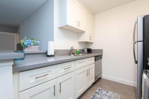 Hollywood 1Bed Apt w Rooftop pool & Panoramic View, Los Angeles (fotografie 7)