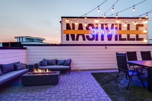 Open Late Nash Rooftop Views Near Downtown