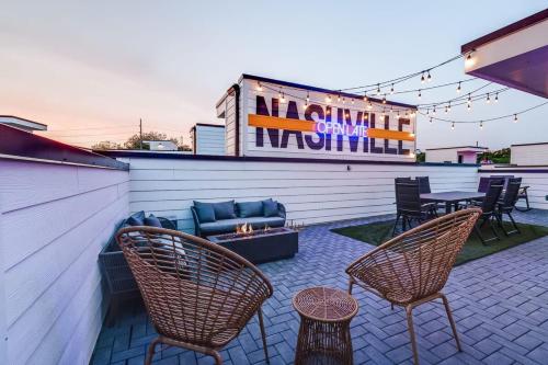 Open Late Nash Rooftop Views Near Downtown