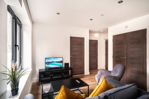 StayZeni, Alexandra Rise Manchester Roomy 1 Bed, Manchester (photo 10)