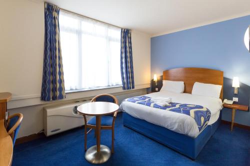 1 double bed