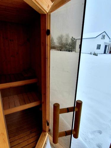 Domek Maryja z prywatnym duzym jacuzzi i sauna Przystan pod niebem in Лінія