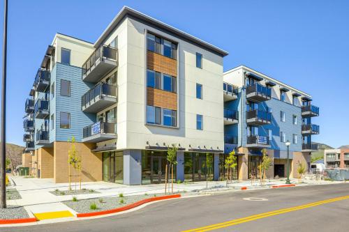 Chic San Luis Obispo Condo Near Hiking and Beaches!