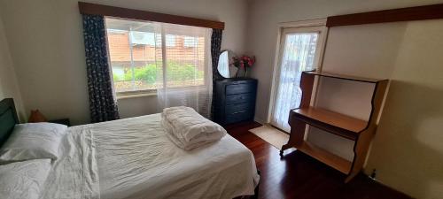 Charming Brick Homestay Room in Northam