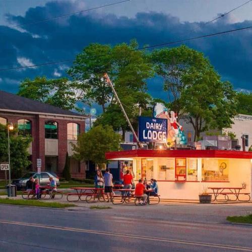 Downtown Traverse City Apartment near West Bay