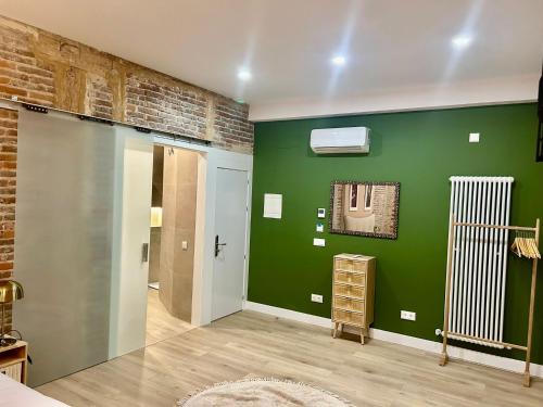 Hostal Albany Ancha - image 9