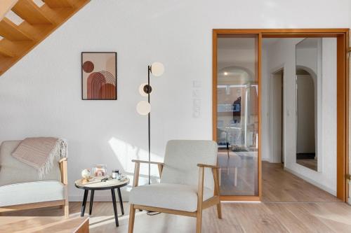 1-6 Personen - Parkplatz - Terrasse - Küche - WLAN - Balkon (1-6 Personen - Parkplatz - Terrasse - Kuche - WLAN - Balkon) in 哈斯洛赫