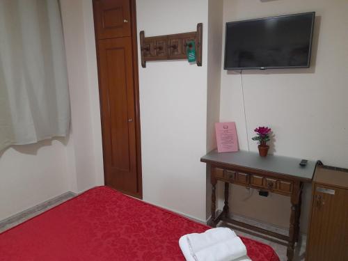 Hostal San Roque - image 4