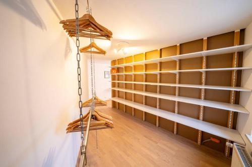 NEW Schöne Eigentumswohnung im Zentrum von Deggendorf (NEW Schone Eigentumswohnung im Zentrum von Deggendorf) in เดกเกนดอร์ฟ