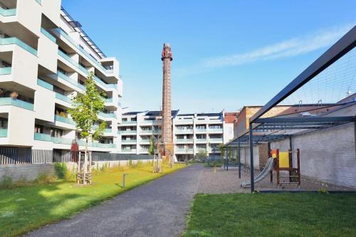 Modern Apartment • Garden • Near The City Center, Прага (фото 7)