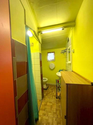 Баня, Maison confortable à Baie-Mahault avec climatisation (Maison confortable a Baie-Mahault avec climatisation) in Baie-Mahault