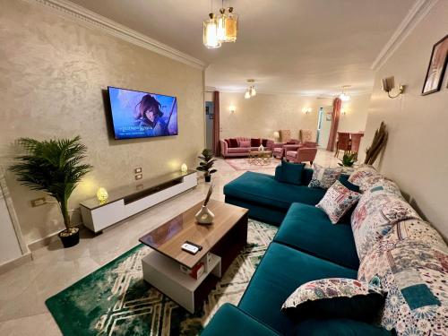 Modern 2BR Apartment in Maadi, Káhira