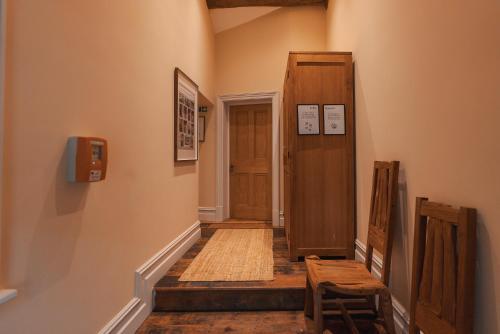 2 bedrooms, 3 beds