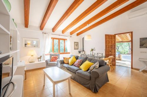 Létesítmények, Casa encantadora en Cala Tuent in Escora