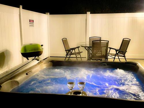 Wild Stallion HOT TUB Sleeps 4 Darts Private in Ahwahnee (CA)