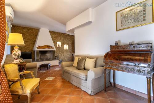 Alghero Villa Rujia with garden and pool