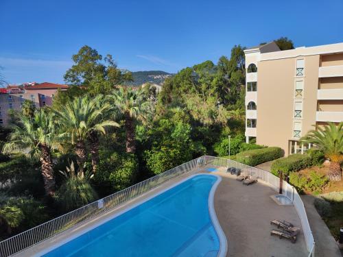 Appartement T3 dans résidence de standing - Location saisonnière - Hyères