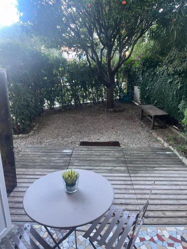 Studio calme à deux pas de la mer avec jardin et parking privé - Location saisonnière - Beaulieu-sur-Mer