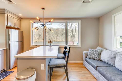 Charming Deep River Vacation Rental on Star Lake! in Deep River, USA