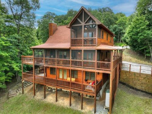 Mount Watson Lodge in Mineral Bluff, USA