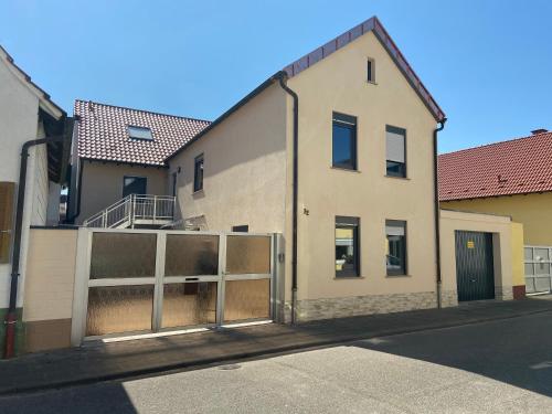 外部景觀, 1-6 Personen - Parkplatz - Terrasse - Küche - WLAN - Balkon (1-6 Personen - Parkplatz - Terrasse - Kuche - WLAN - Balkon) in 哈斯洛赫