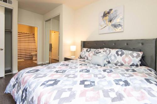 Cozy 2bed Apt next to Convention center/LA Live in Los Angeles, USA