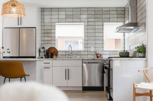 Stylish 4-Bedroom in Culver City Art District in Los Angeles, USA
