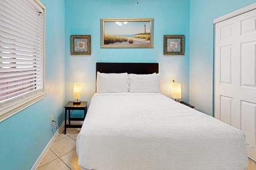 Leeward Isle 104 in Padre Island, USA