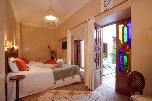 Riad Darino - image 13