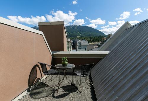 Adara Hotel Room Type - Mountain View Loft Suite with Balcony