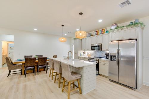 Kingston Vacation Rental Less Than 1 Mi to Lake Texoma! in Kingston, USA