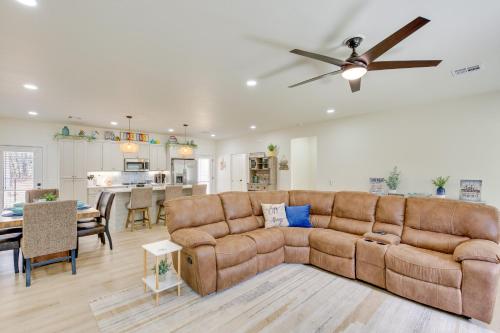 Kingston Vacation Rental Less Than 1 Mi to Lake Texoma! in Kingston, USA