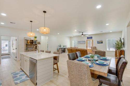 Kingston Vacation Rental Less Than 1 Mi to Lake Texoma! in Kingston, USA